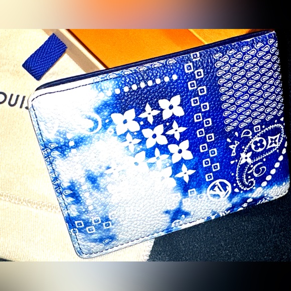 Louis Vuitton Bandana Monogram Leather Slender Wallet - Picture 5 of 13